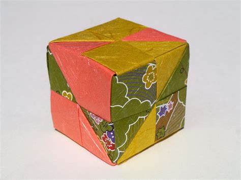 How to Make an Origami Cube in 18 Easy Steps | One Map by FROM JAPAN