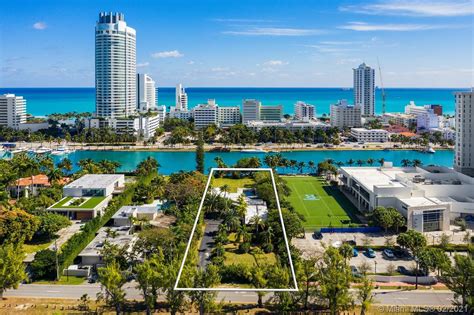 Miami Beach Waterfront Homes