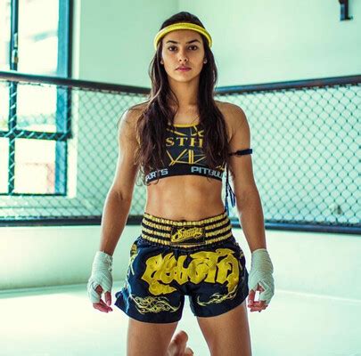 Ariane Lipski (pics)! - Underground - MMA Underground Forums