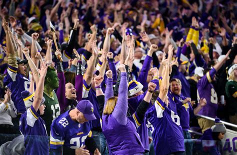 Vikings Ready To Host Fans, Awaiting Minnesota Gov.'s Approval