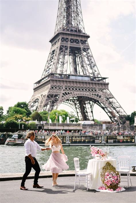 Eiffel Tower Proposal | Paris destination, Eiffel tower location, Proposal photographer