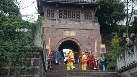 Foreign Journalists Experience Traditional Culture in Anju Ancient City ...