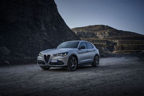 Alfa Romeo Stelvio | Technical Specs, Fuel consumption, Dimensions