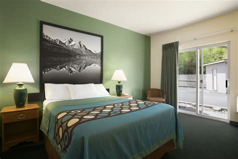 Super 8 by Wyndham Salmon | Salmon, ID Hotels