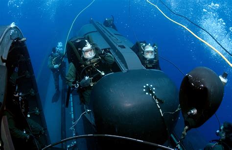 File:US Navy 050505-N-3093M-007 Members of SEAL Delivery Vehicle Team Two (SDVT-2) prepare to ...