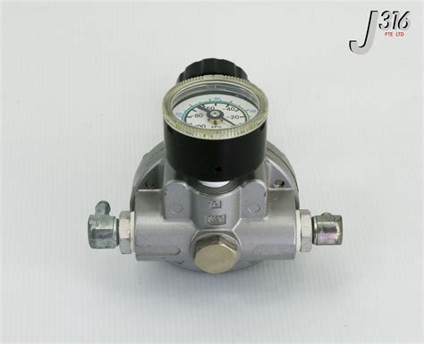 20238 SMC VACUUM REGULATOR W/ GAUGE ET203-1-F02 - J316Gallery