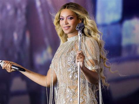 Beyoncé Becomes First Black Woman to Ever Reach No. 1 on the Country Chart