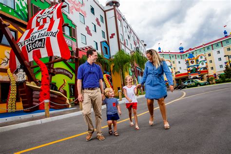 News - Pirate rooms at Disney's Caribbean Beach Resort to be replaced ...