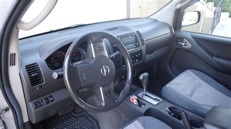 2005 Nissan Frontier - Interior Pictures - CarGurus