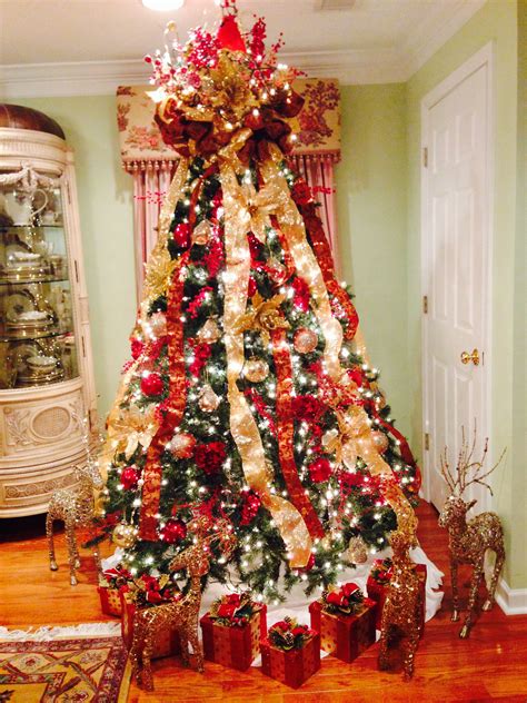 a decorated christmas tree in a living room