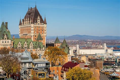 Premium Photo | Quebec city old town in autumn season