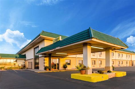 Quality Inn & Suites - 29 Photos & 18 Reviews - Hotels - 2110 W ...