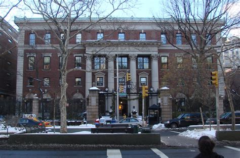 2009-12-21-118-barnard-college.jpg