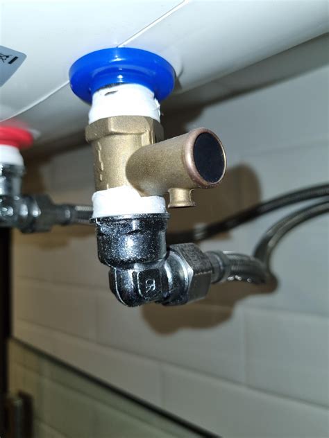 Is my pressure relief valve installed correctly : r/Plumbing