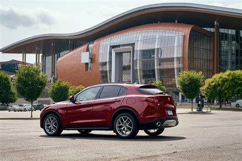 Best Mid-Size Premium SUV: 2019 Canadian Car of the Year – WHEELS.ca