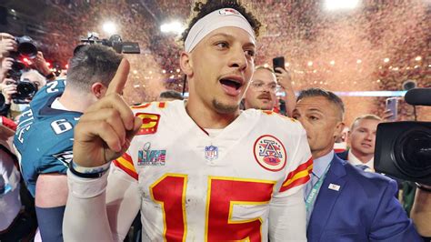 Chiefs GM Brett Veach says team will assess Patrick Mahomes' contract ...