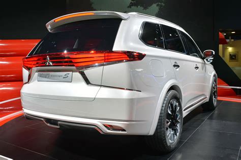 Mitsubishi Outlander PHEV Concept S | Asegurar el Auto