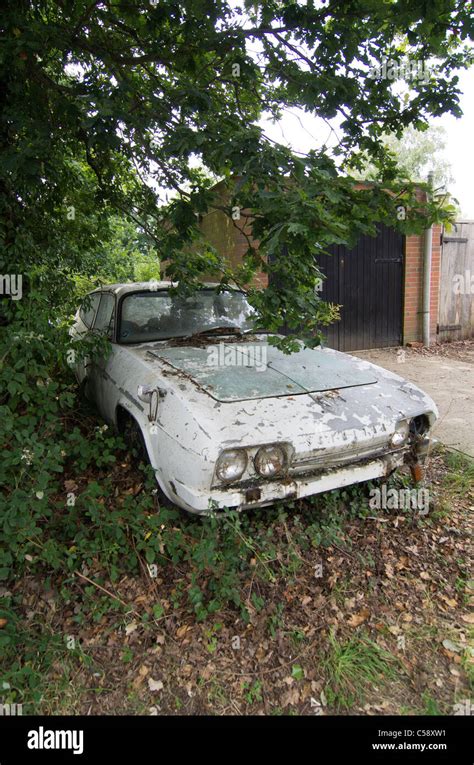 Reliant scimitar car hi-res stock photography and images - Alamy