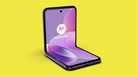 Understanding the Material of Motorola Razr Foldable Screen | Robots.net