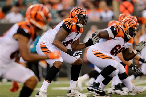 Cincinnati Bengals' offensive line: 'Way too early to anoint anybody'