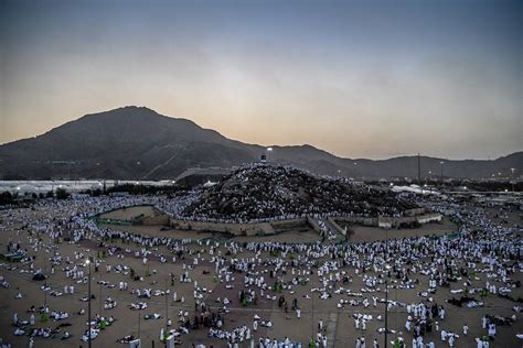 Gallery: Millions of pilgrims at Mount Arafat