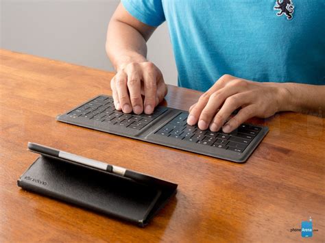 Microsoft Foldable Keyboard Review - PhoneArena