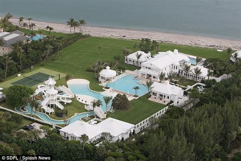 Celine Dion's mansion sells to a mystery buyer for $38.5m | Daily Mail ...