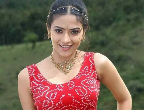 Aditi Sharma Age, Height, Weight, Size, DOB, Husband, Family, Biography - News Resolution