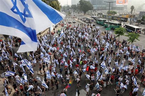 Israelis Protest Against Judicial Overhaul - The New York Times