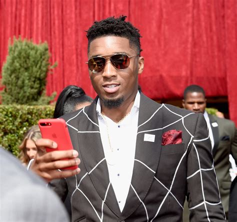 Utah Jazz: Donovan Mitchell does it again, pays for fan's iPhone