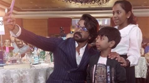 Ram Charan clicks selfies with children of Galwan martyr