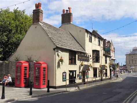 The Anchor Inn © David Dixon cc-by-sa/2.0 :: Geograph Britain and Ireland