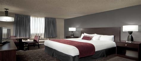 Rooms - Edgewater Hotel - Casino - Resort - Laughlin, Nevada