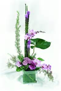 Striking Modern Flower Arrangement - Flower Cellar Shop