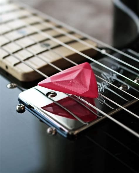 Guitar Pick Materials At Rombo | Guitar picks, Guitar, Learn guitar