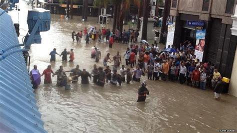 In pictures: Port Louis, Mauritius floods - BBC News