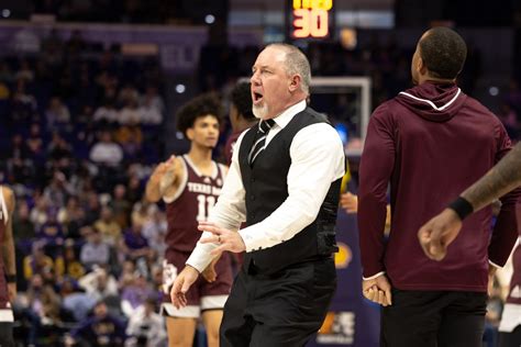 Texas A&M Aggies Beat Georgia Bulldogs 70-56 Behind 20 from Radford - Sports Illustrated Texas A ...