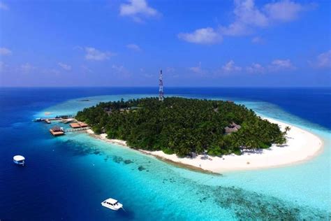 Best snorkeling Maldives resorts in 2017 - Explore the Indian Ocean