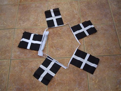 3m 10 flag Cornwall bunting - World Flag Shop