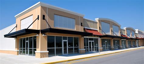 Retail facade, Exterior paint, Building columns