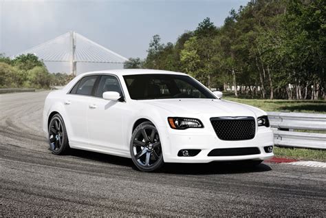 2012 Chrysler 300 SRT8 First Drive