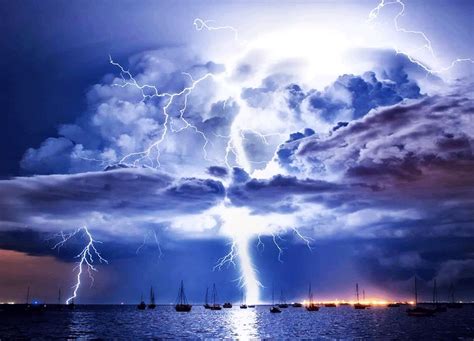 How to see Catatumbo lightening in Maracaibo