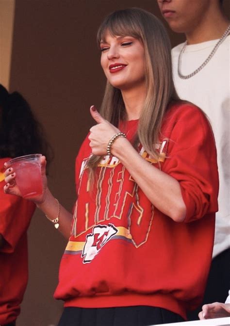 Taylor Swift Kansas City Chiefs Sweatshirt