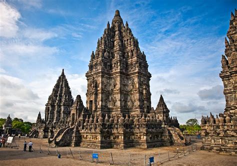 Prambanan Temple - The Seat of Shiva [The Visitor's Guide] - INDONEO