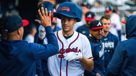 MLB squashes Braves' big hat home run celebration over New Era branding ...