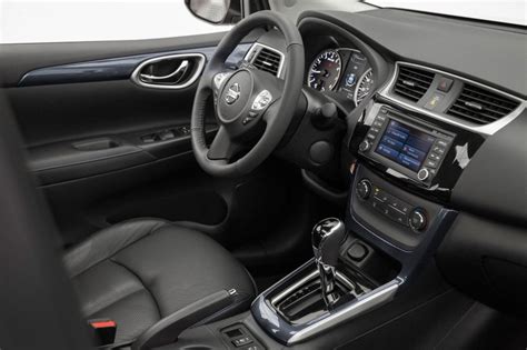 2017 Nissan Sentra Interior Pictures