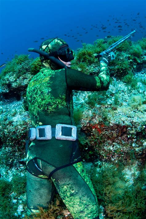 Quelle combinaison de chasse sous-marine choisir ? - Planet Plongée