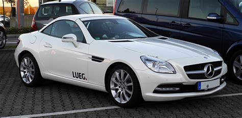 File:Mercedes-Benz SLK 200 BlueEFFICIENCY (R 172) – Frontansicht, 15. Oktober 2011, Velbert.jpg ...