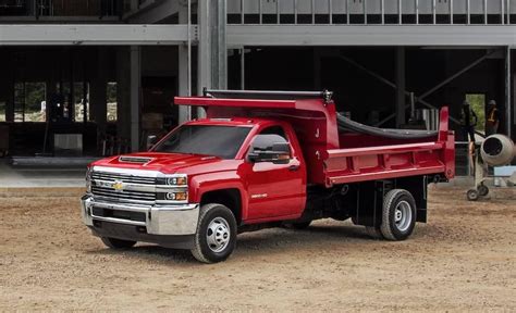 How to Use a Silverado HD as a Dump Truck | Troy Vehicle Sales