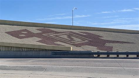 Q&AZ: Who Designs The Artwork Along Arizona Freeways? | Fronteras